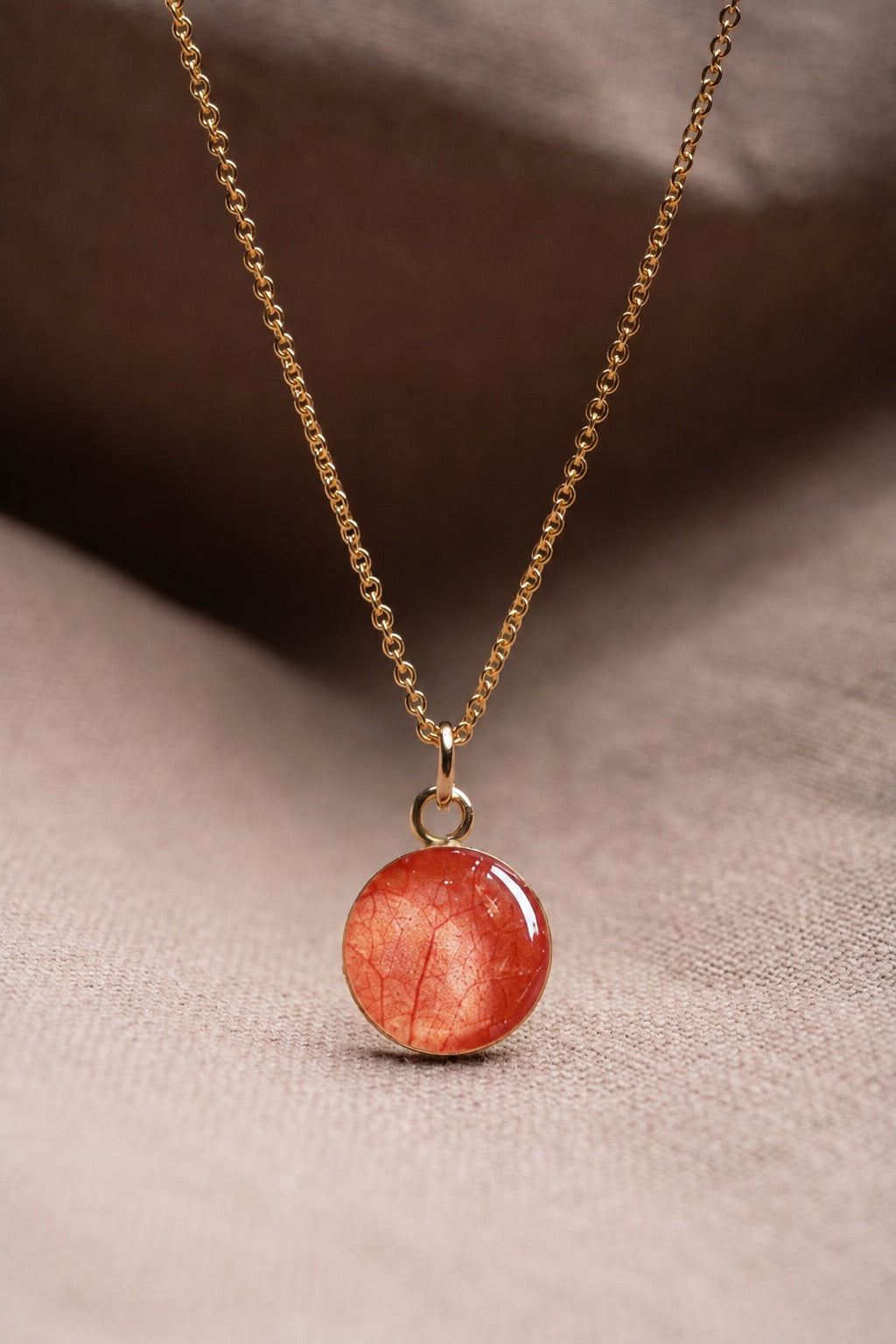 Bougainvillea Round Necklace Gold