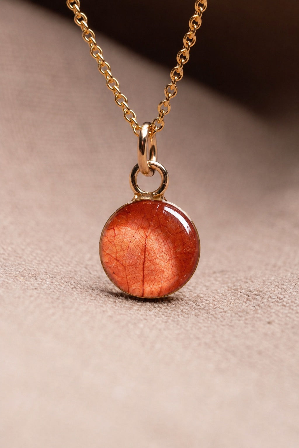 Bougainvillea Round Necklace Gold
