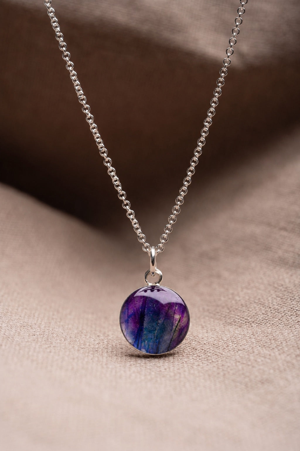 Crocus Round Necklace Silver