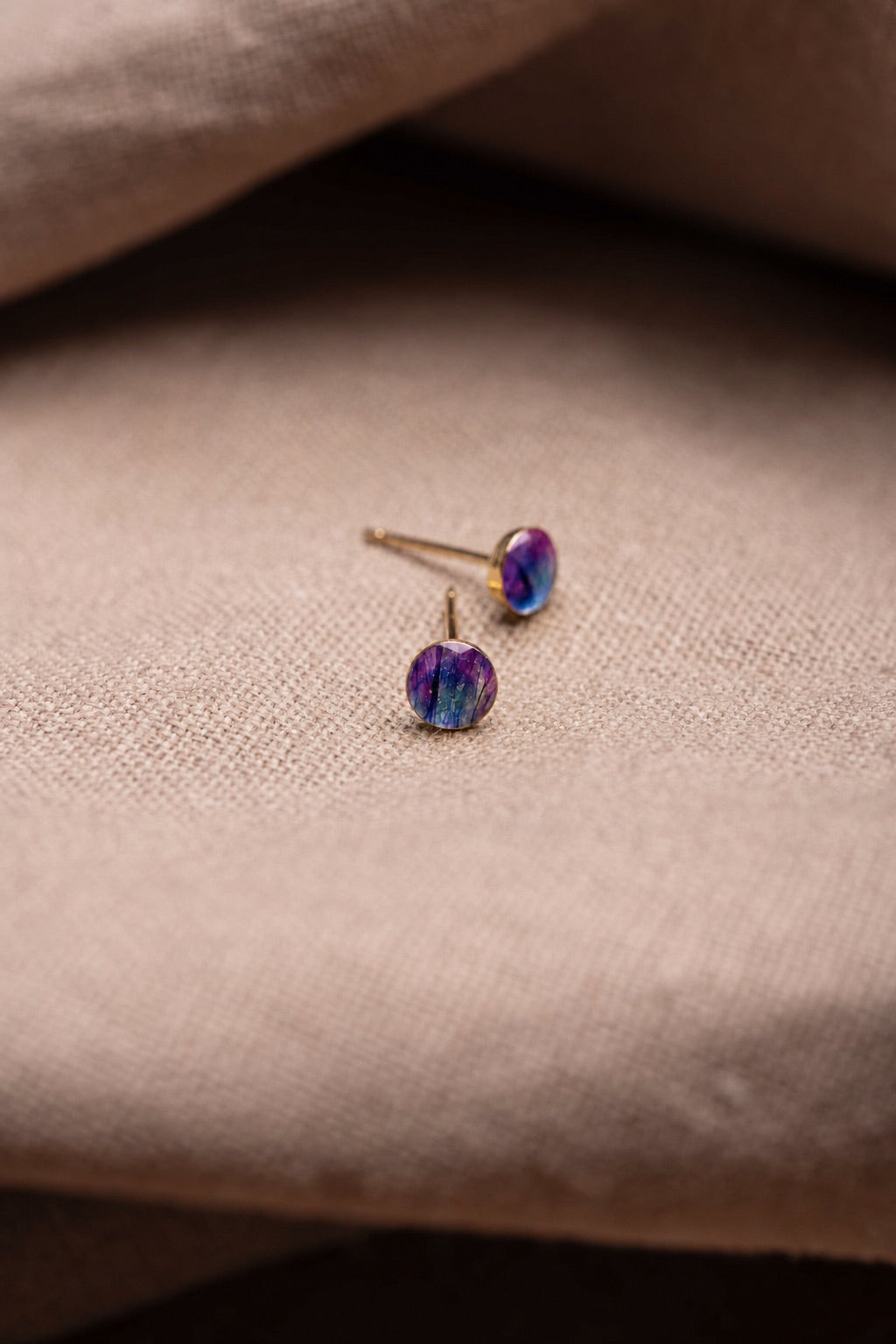 Crocus Stud Earrings Gold
