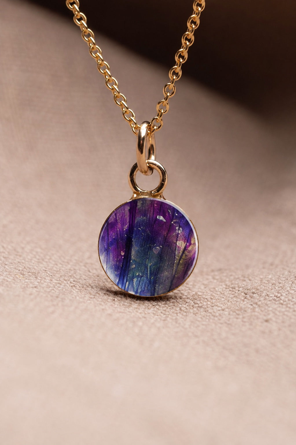 Crocus Round Necklace Gold