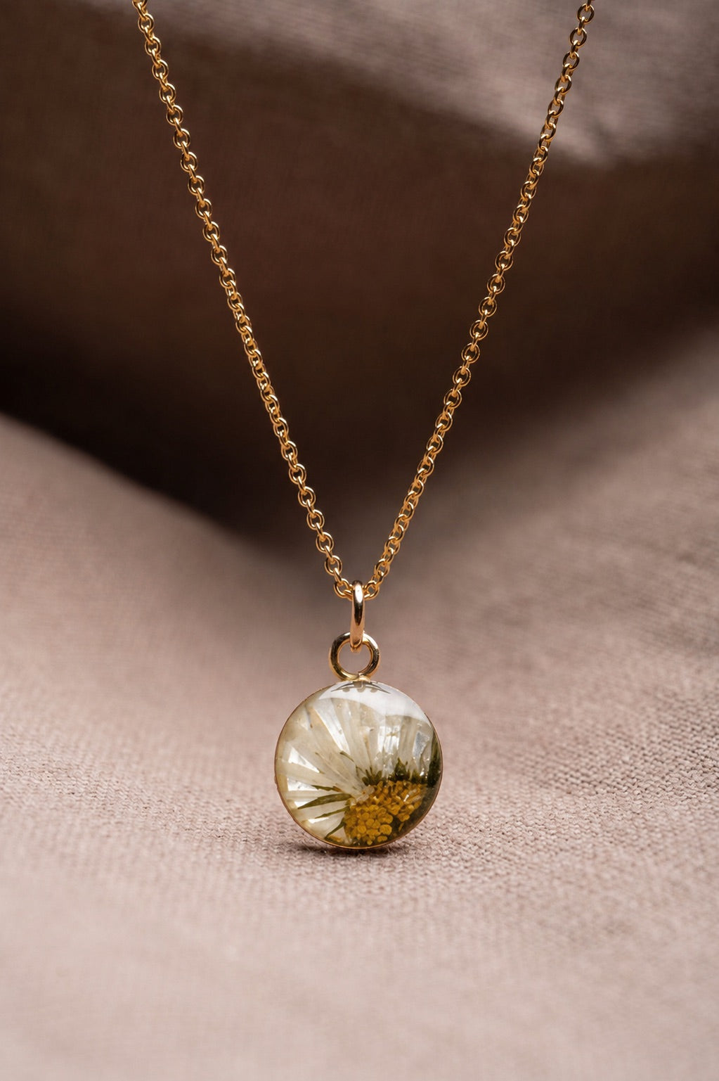Daisy Round Necklace Gold