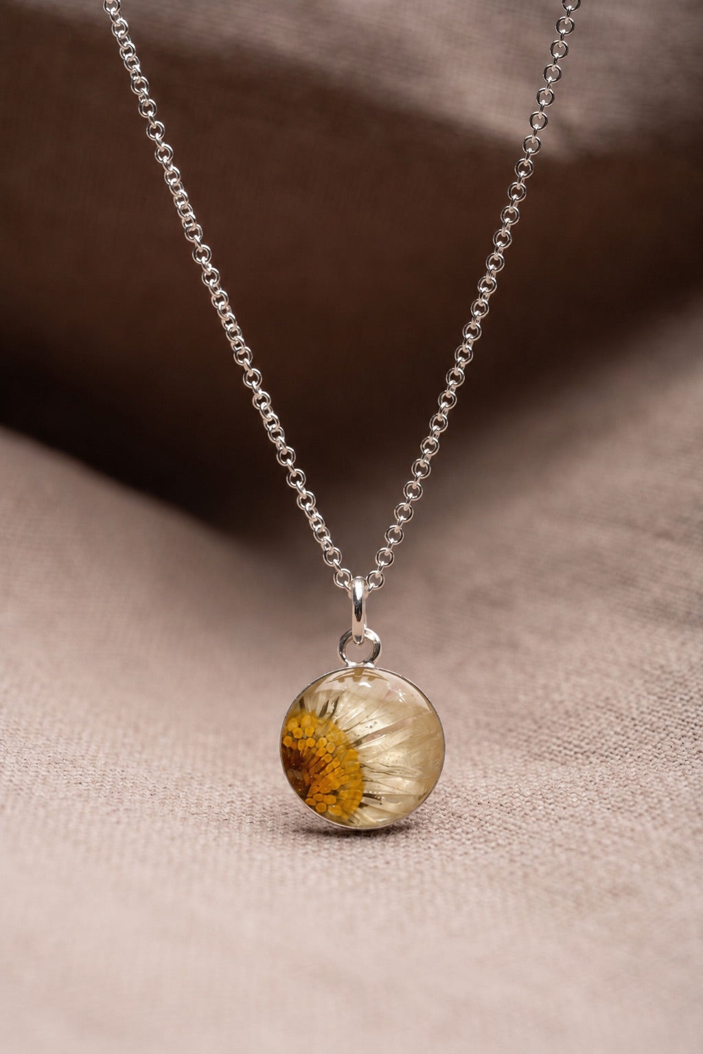 Daisy Round Necklace Silver