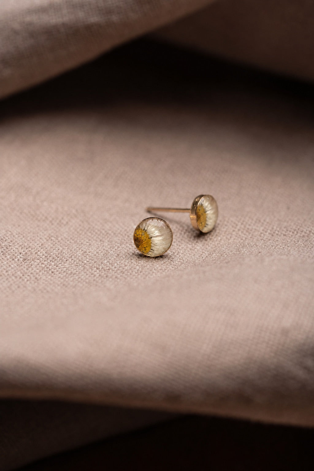 Daisy Stud Earrings Gold
