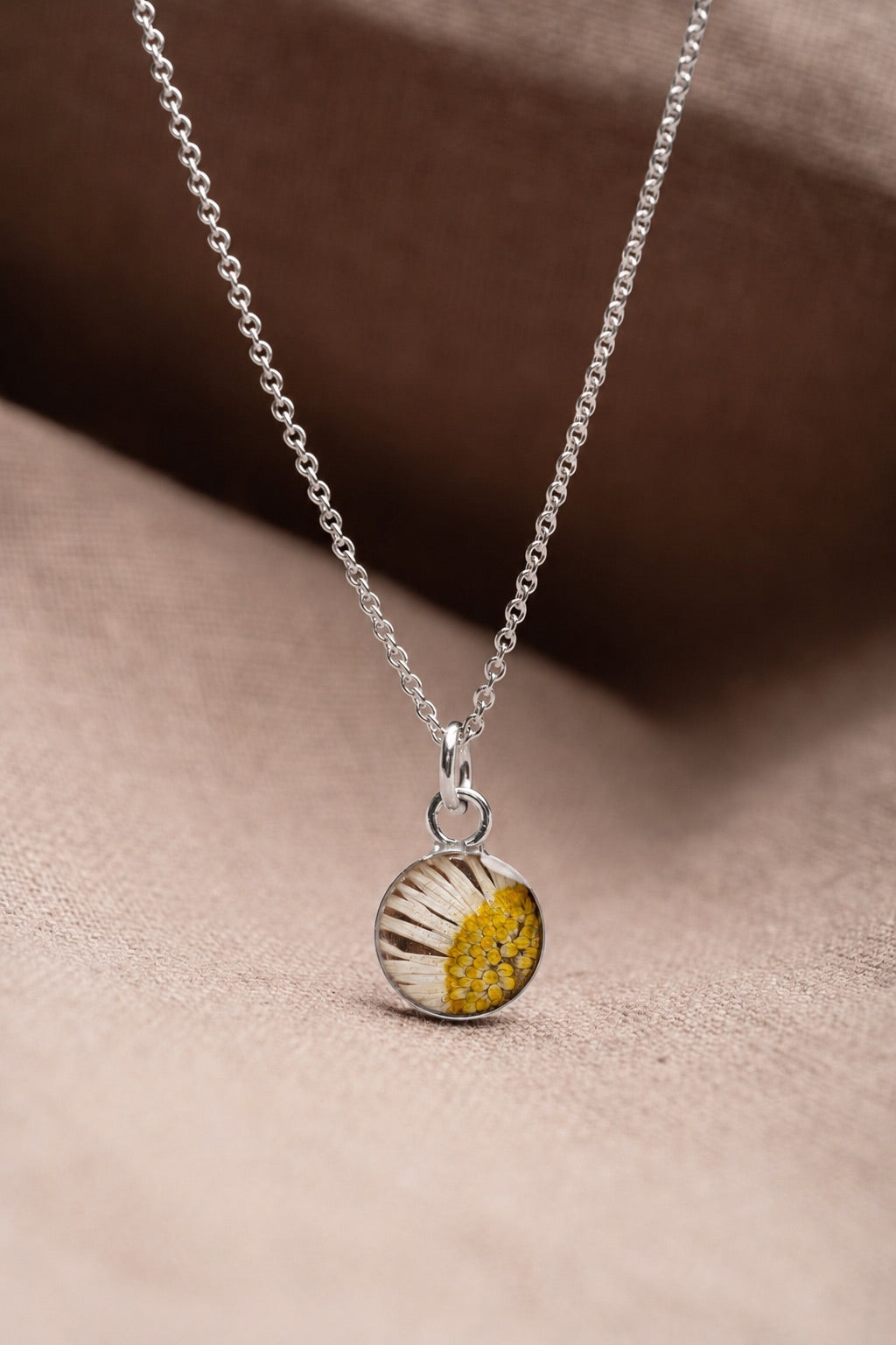 Daisy Round Necklace Silver
