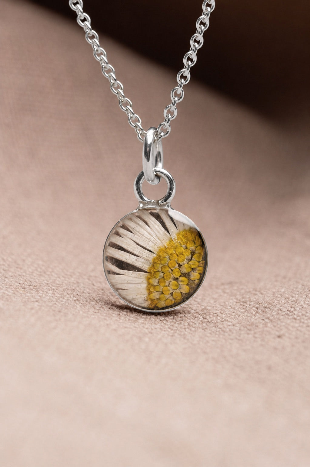 Daisy Round Necklace Silver