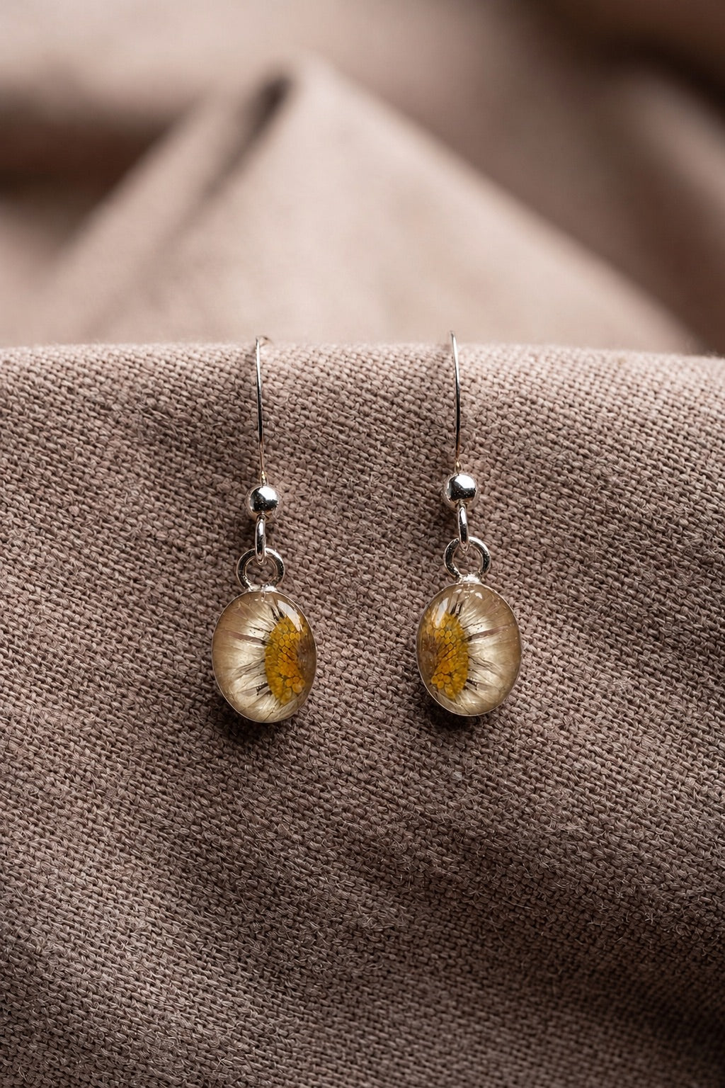 Daisy Oval Earrings Silver
