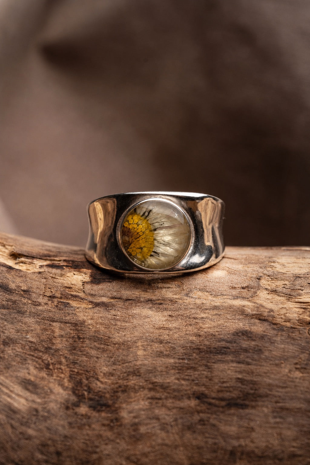 Daisy Statement Ring