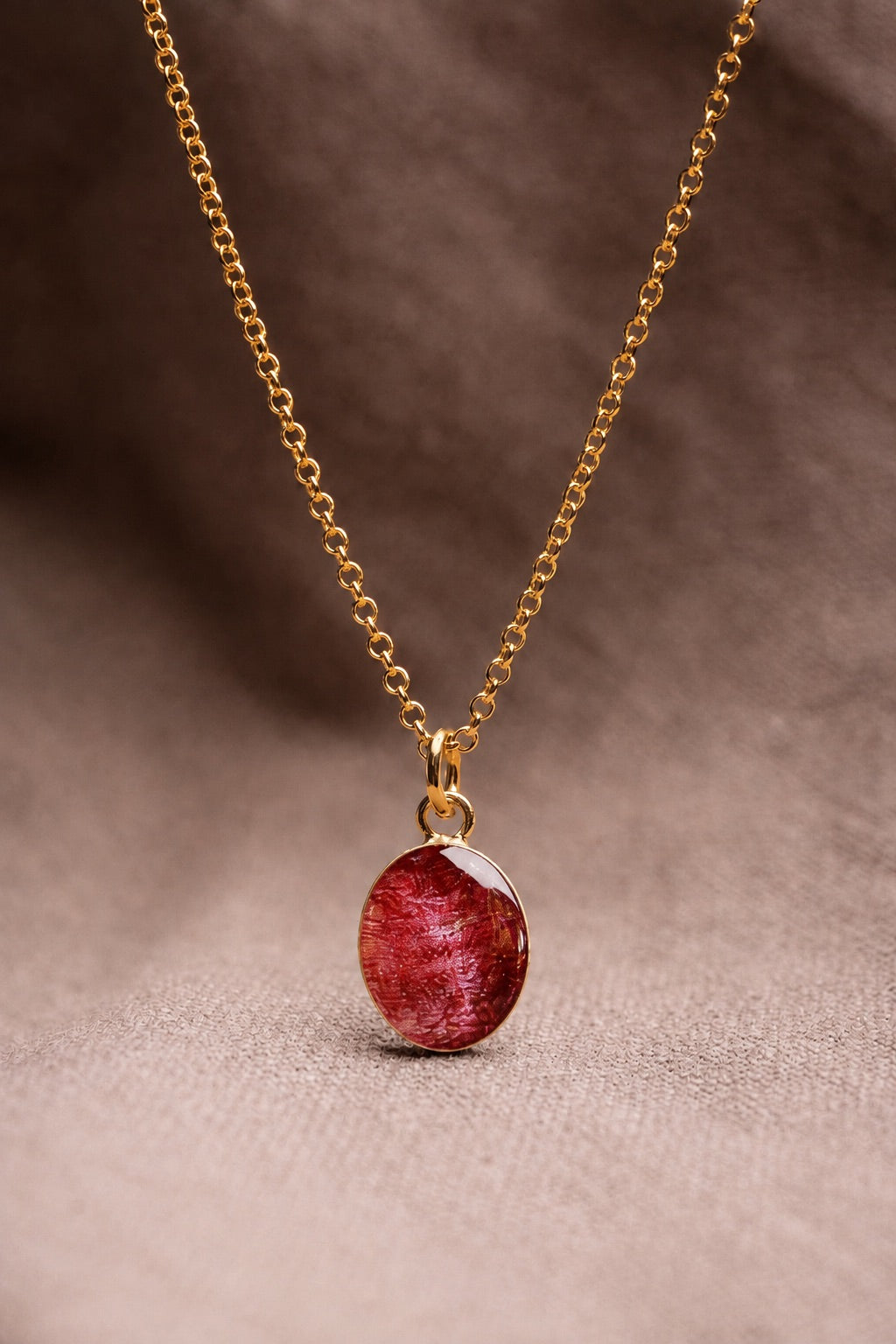 Tulip Oval Necklace Gold