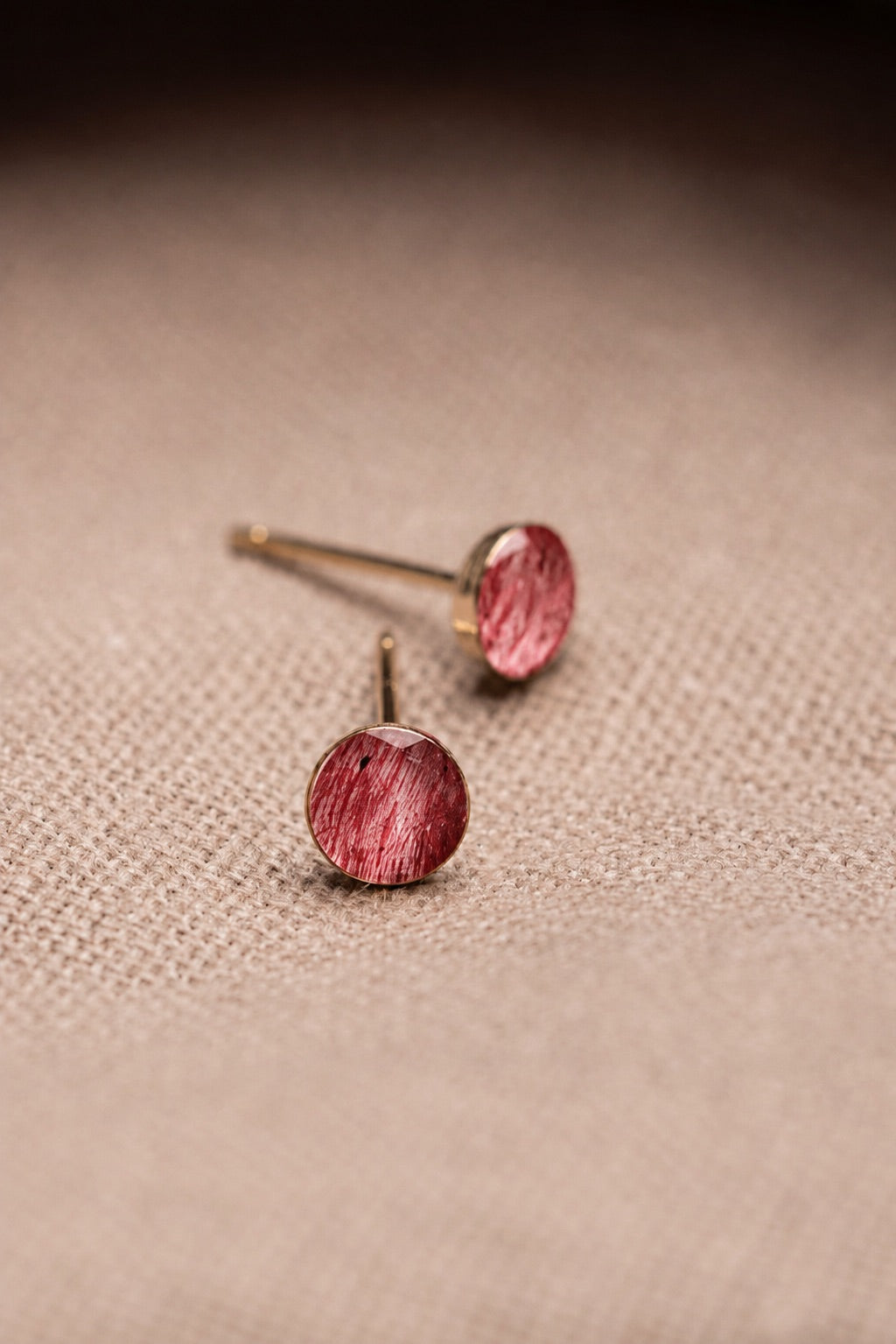 Tulip Stud Earrings Gold