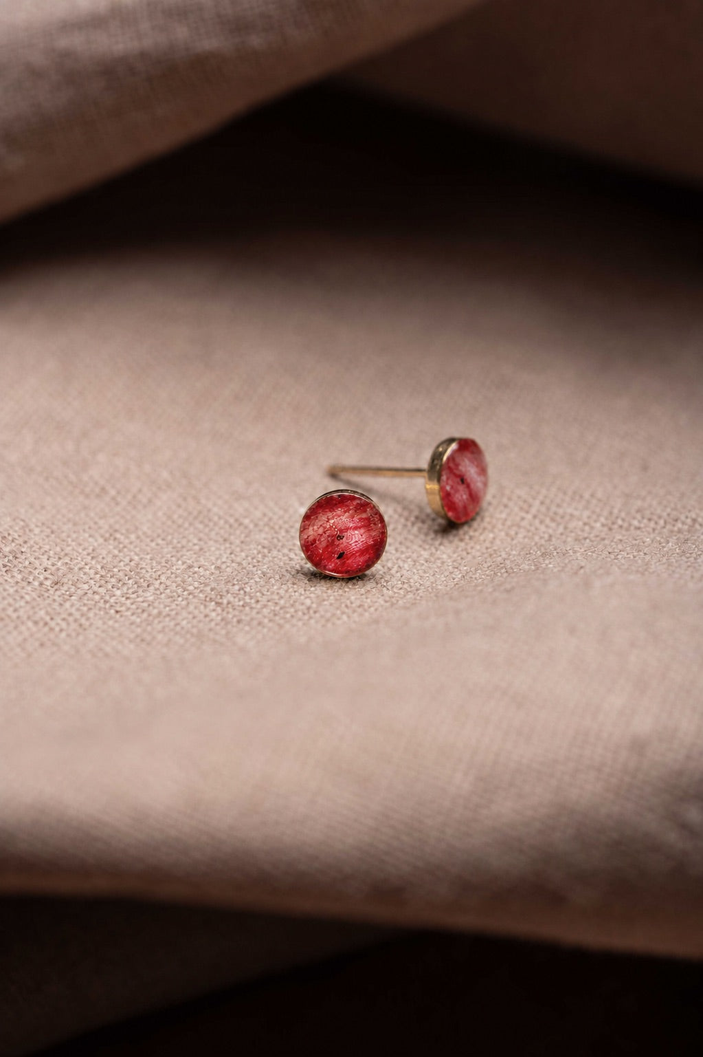 Tulip Stud Earrings Gold