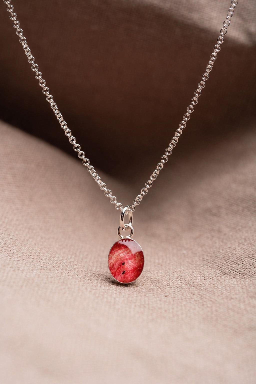Tulip Oval Necklace Silver