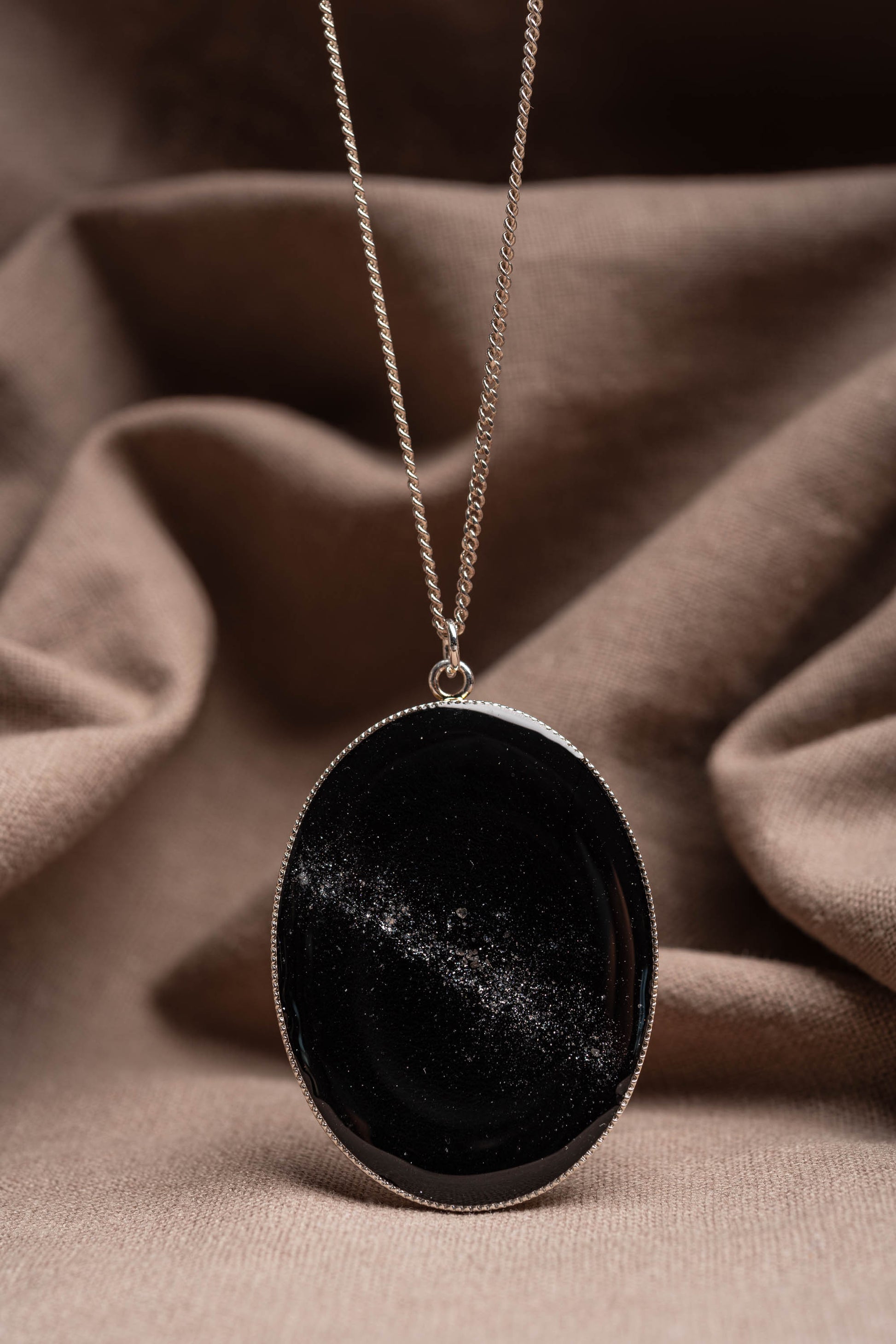 Drift Oval Necklace Silver