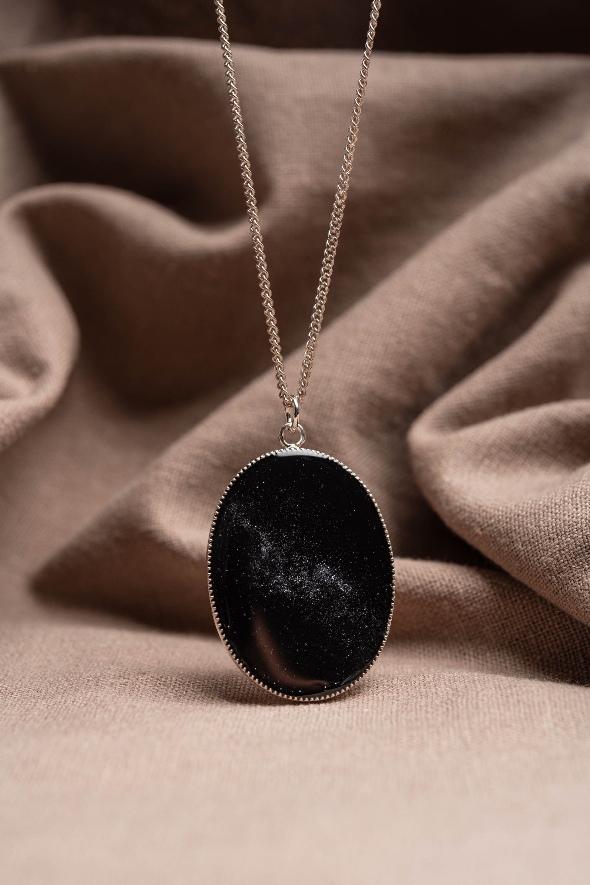 Drift Oval Necklace Silver