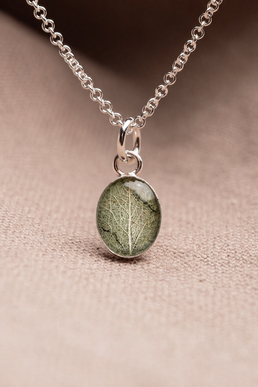 Eucalyptus Oval Necklace Silver