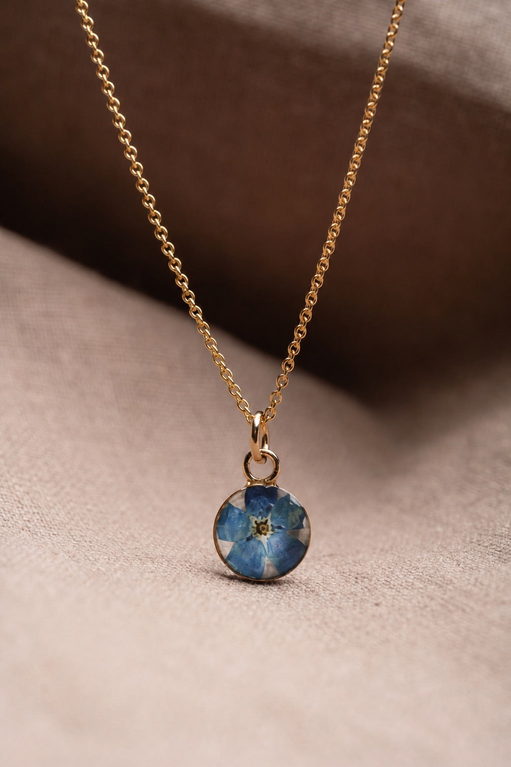 Forget Me Not Round Necklace Gold