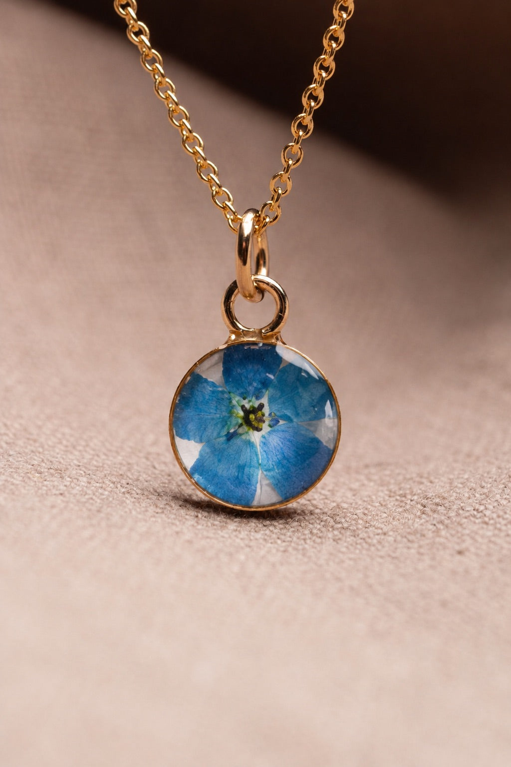 Forget Me Not Round Necklace Gold