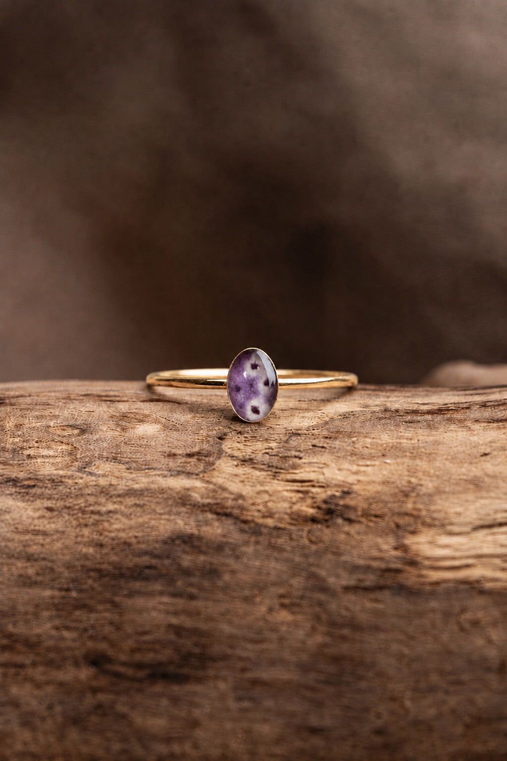 Foxglove Oval Stacking Ring Gold