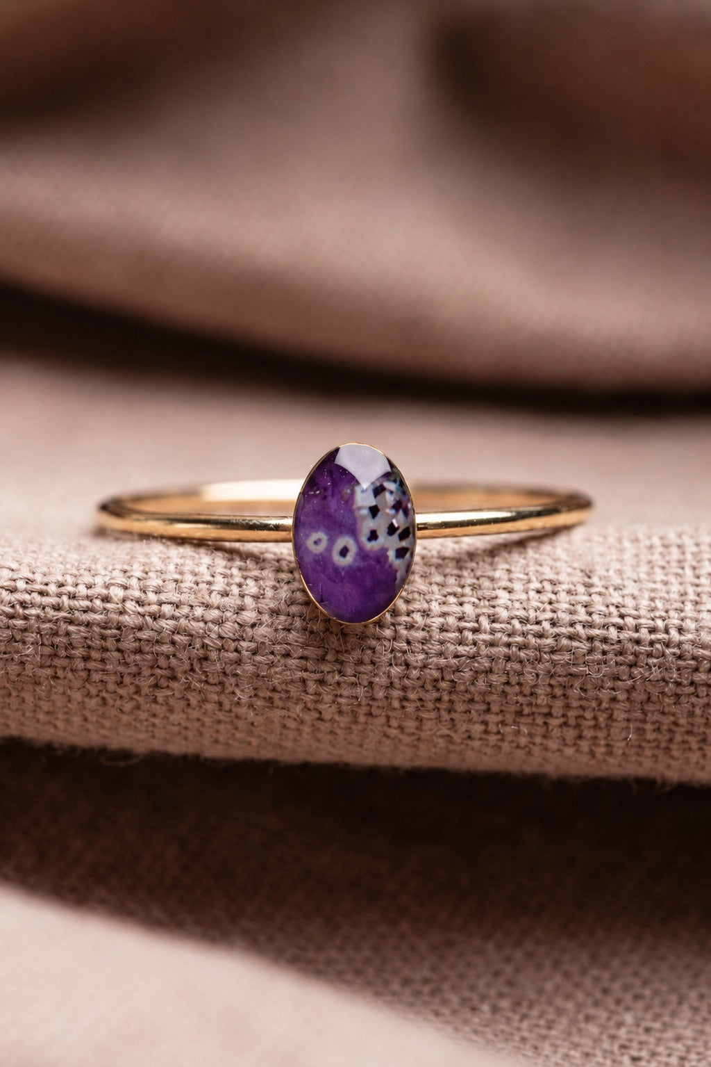 Foxglove Oval Stacking Ring Gold