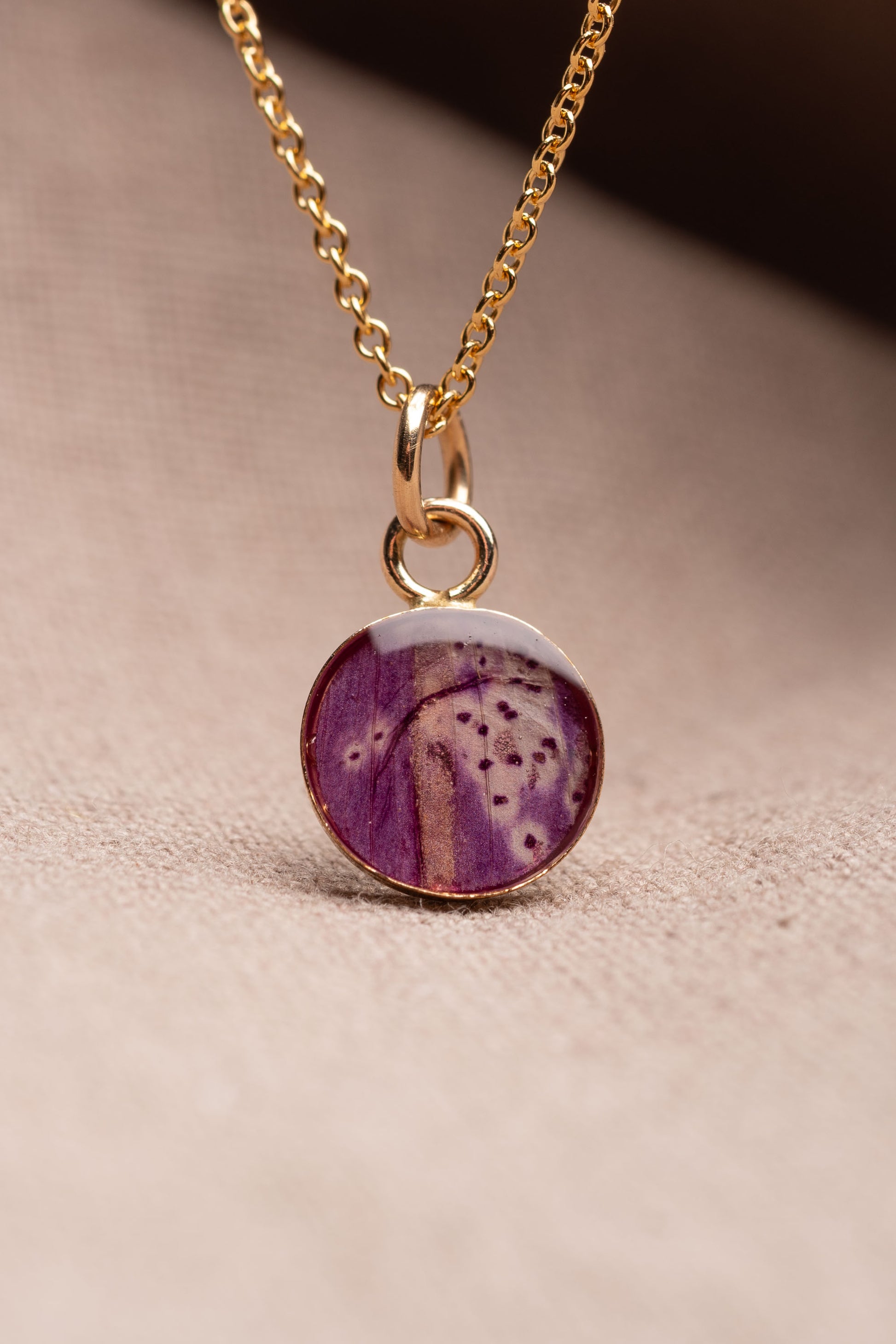 Foxglove Round Necklace Gold