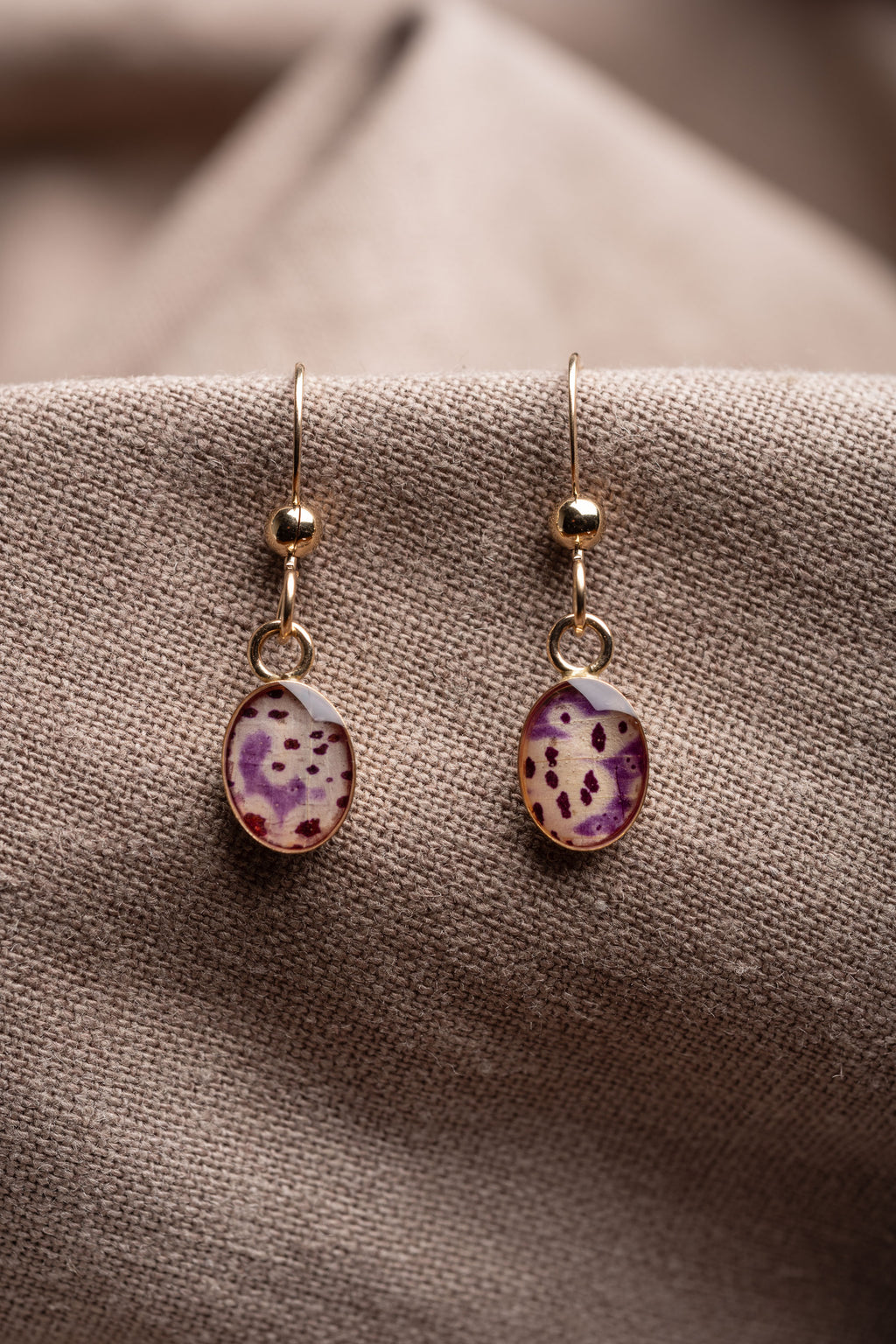 Foxglove Oval Earrings Gold