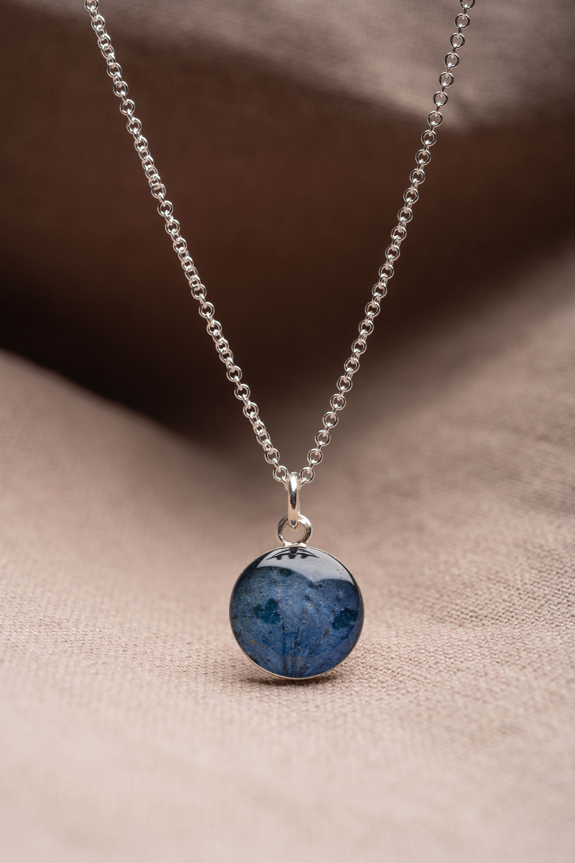 Hydrangea Round Necklace Silver