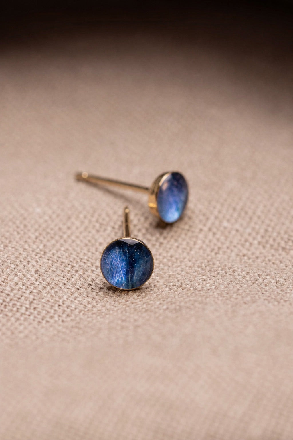 Hydrangea Stud Earrings Gold