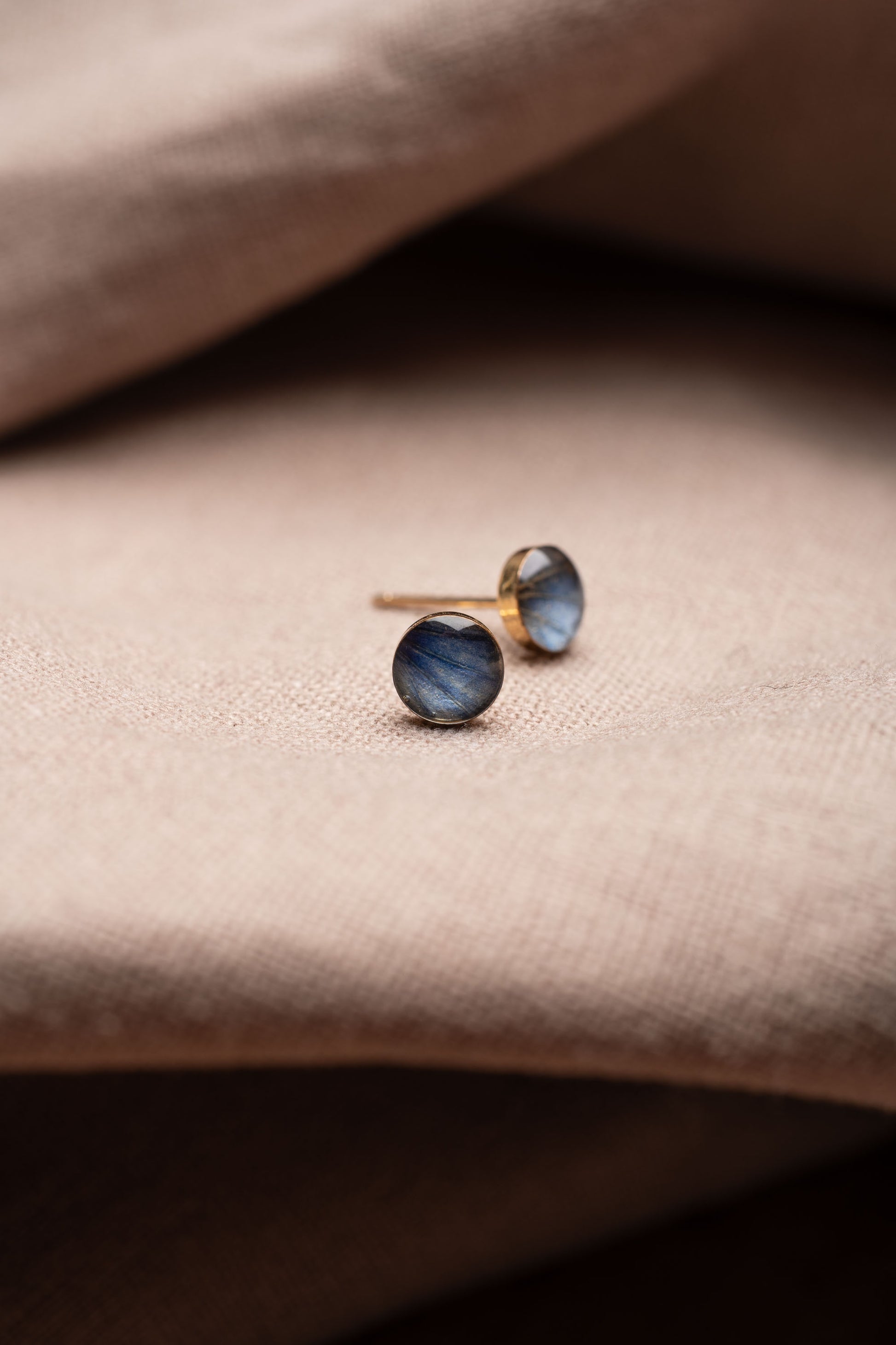 Hydrangea Stud Earrings Gold