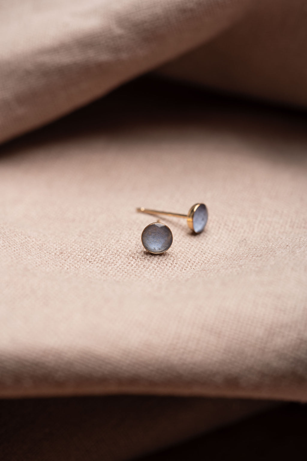 Hydrangea Stud Earrings Gold