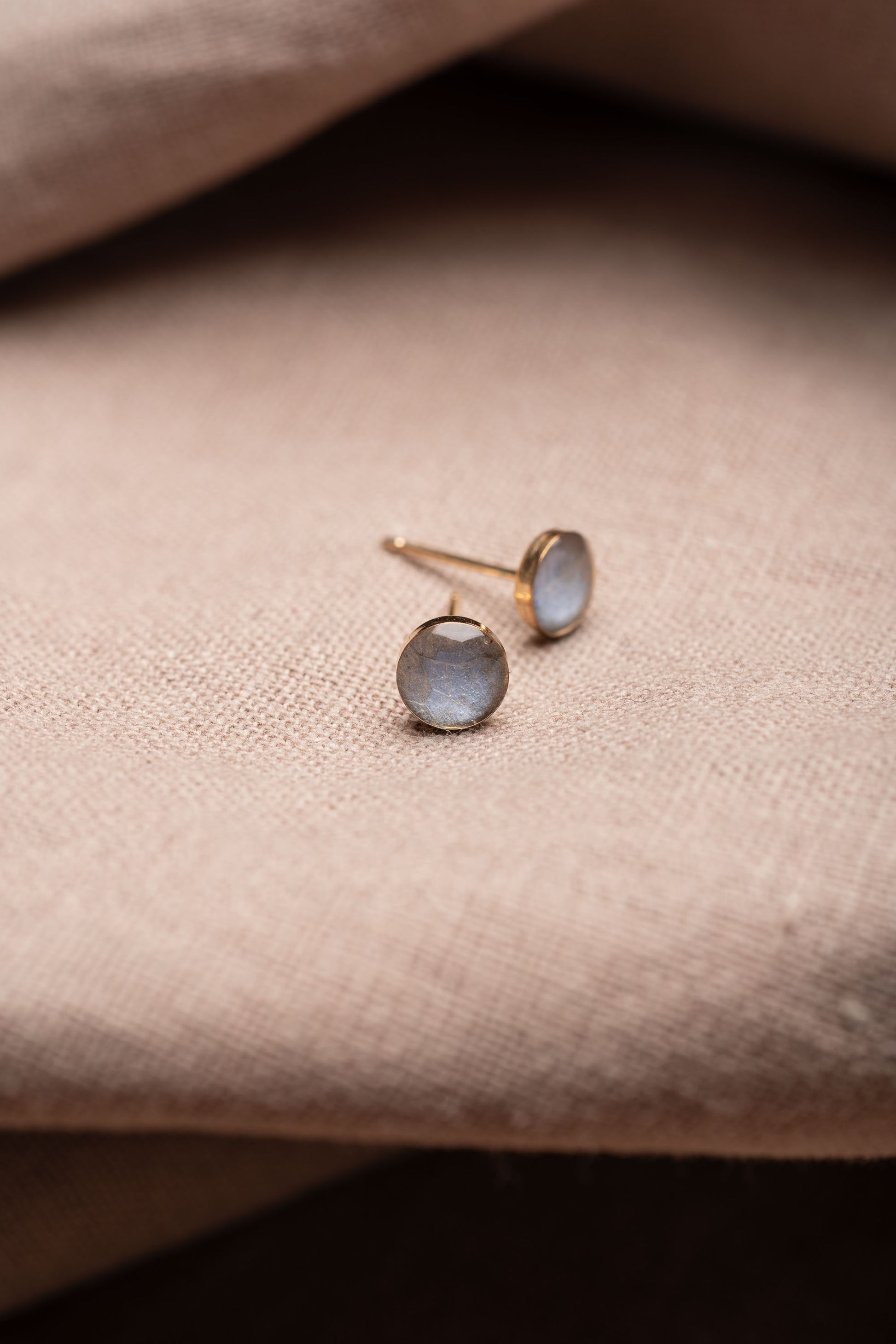 Hydrangea Stud Earrings Gold