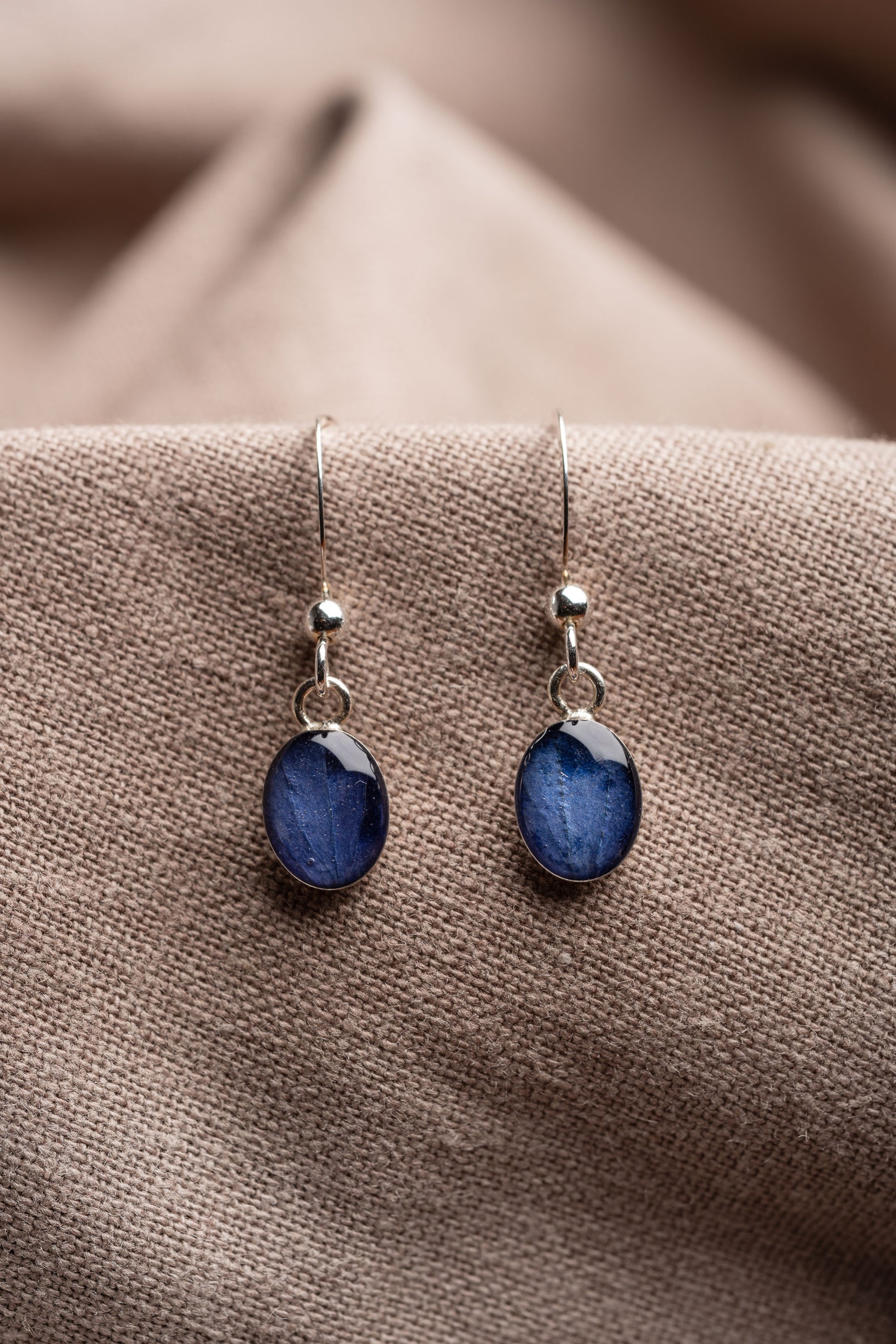 Hydrangea Oval Earrings Silver