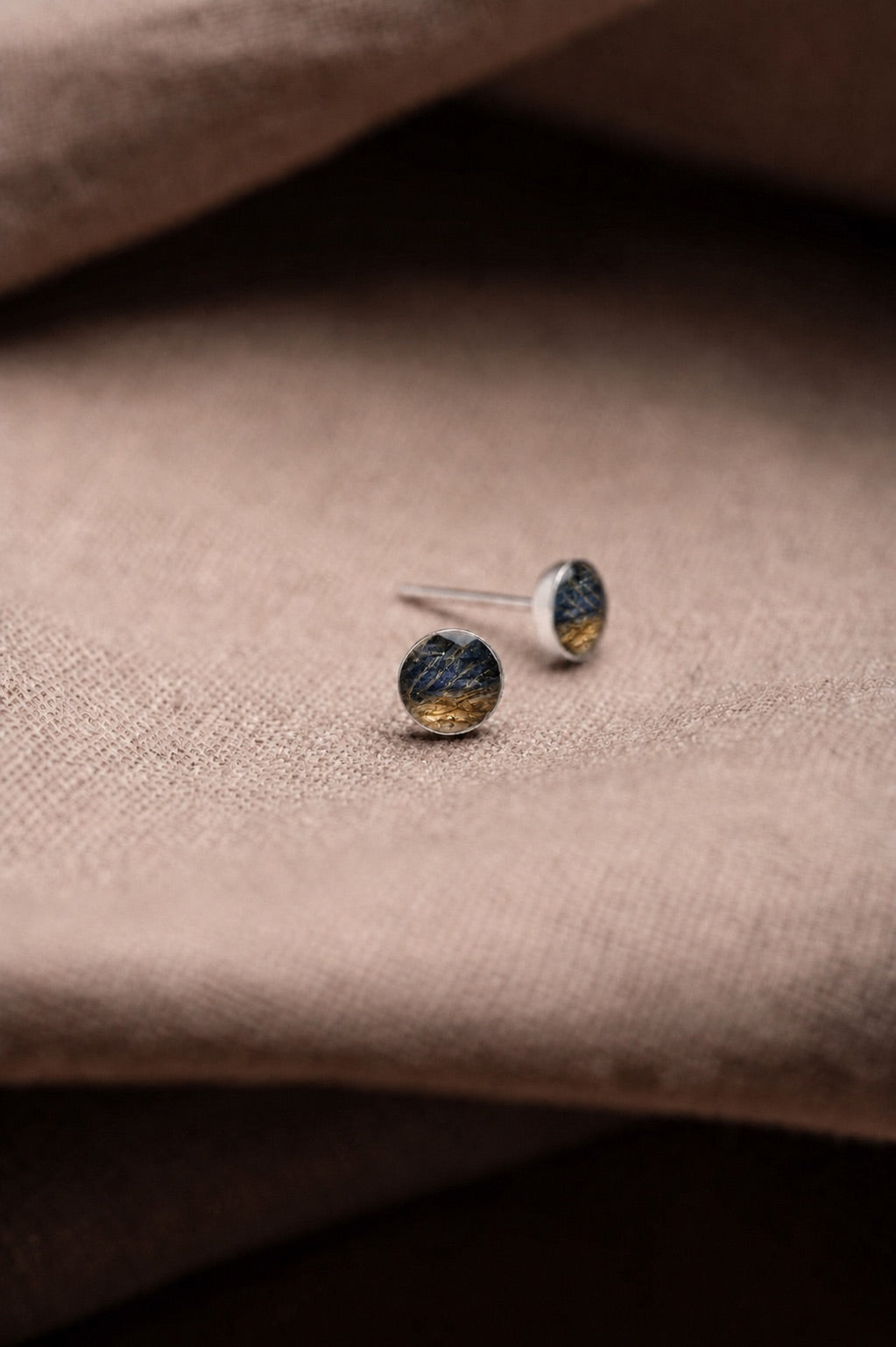 Iris Stud Earrings Silver