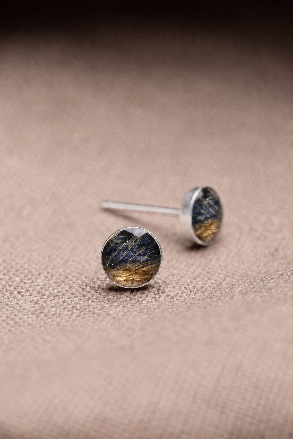 Iris Stud Earrings Silver