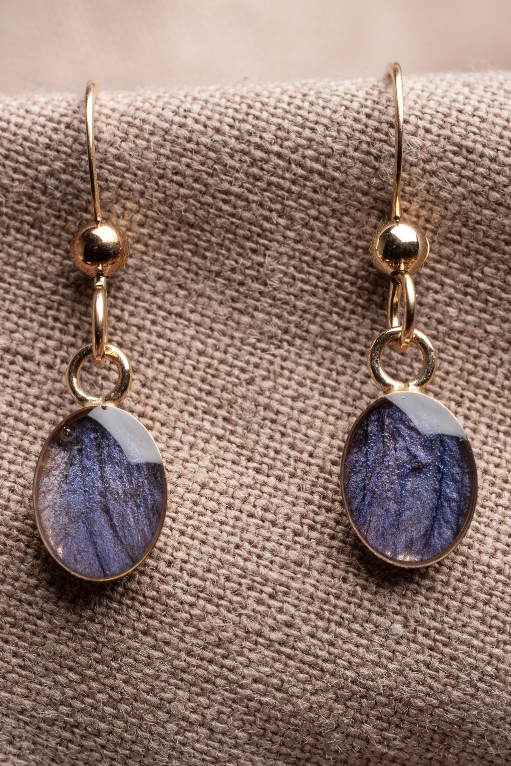 Larkspur Oval Earrings Gold
