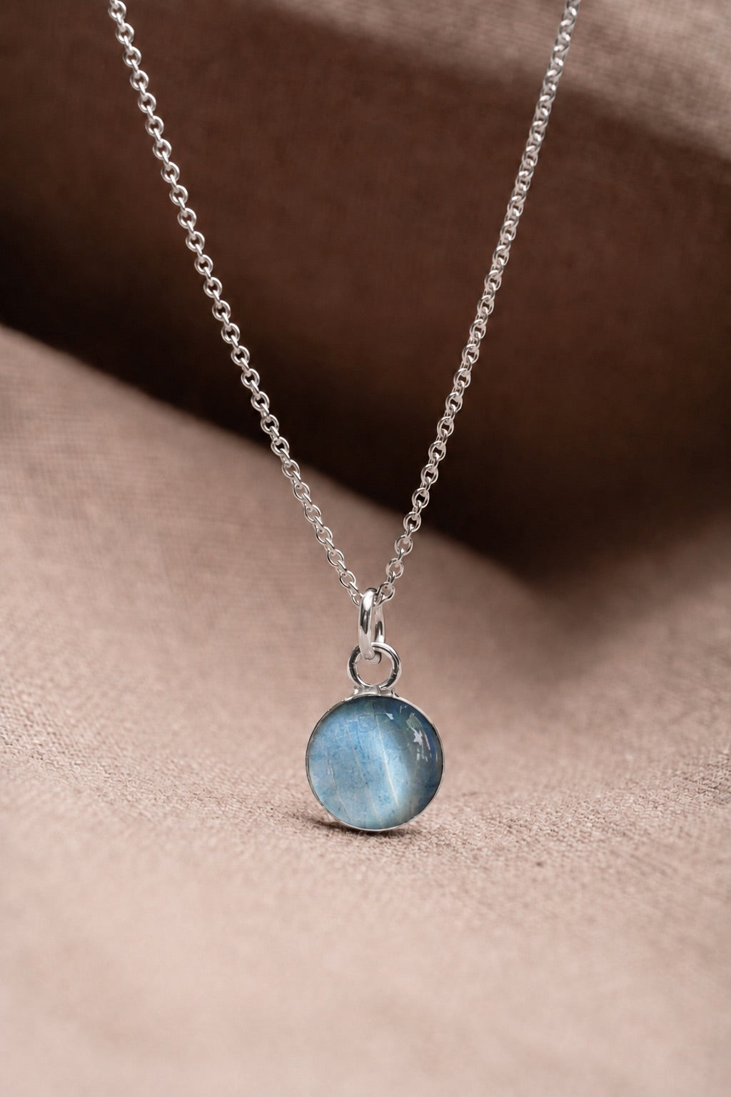 Hydrangea Round Necklace Silver