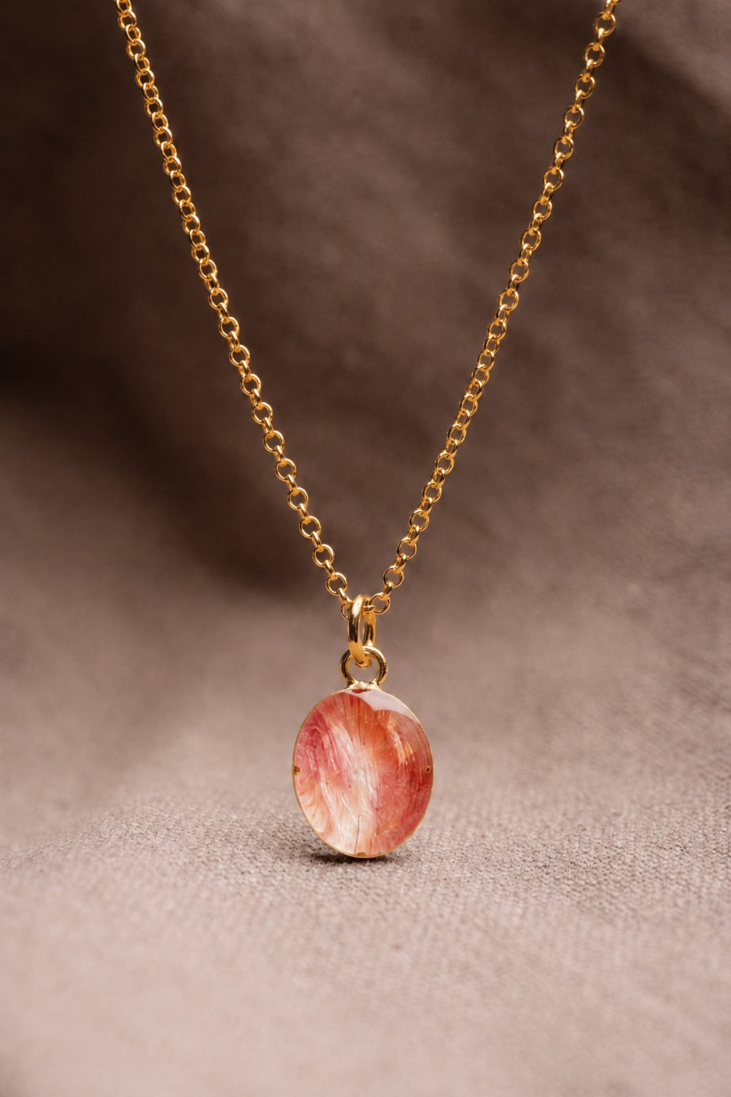 Tulip Oval Necklace Gold