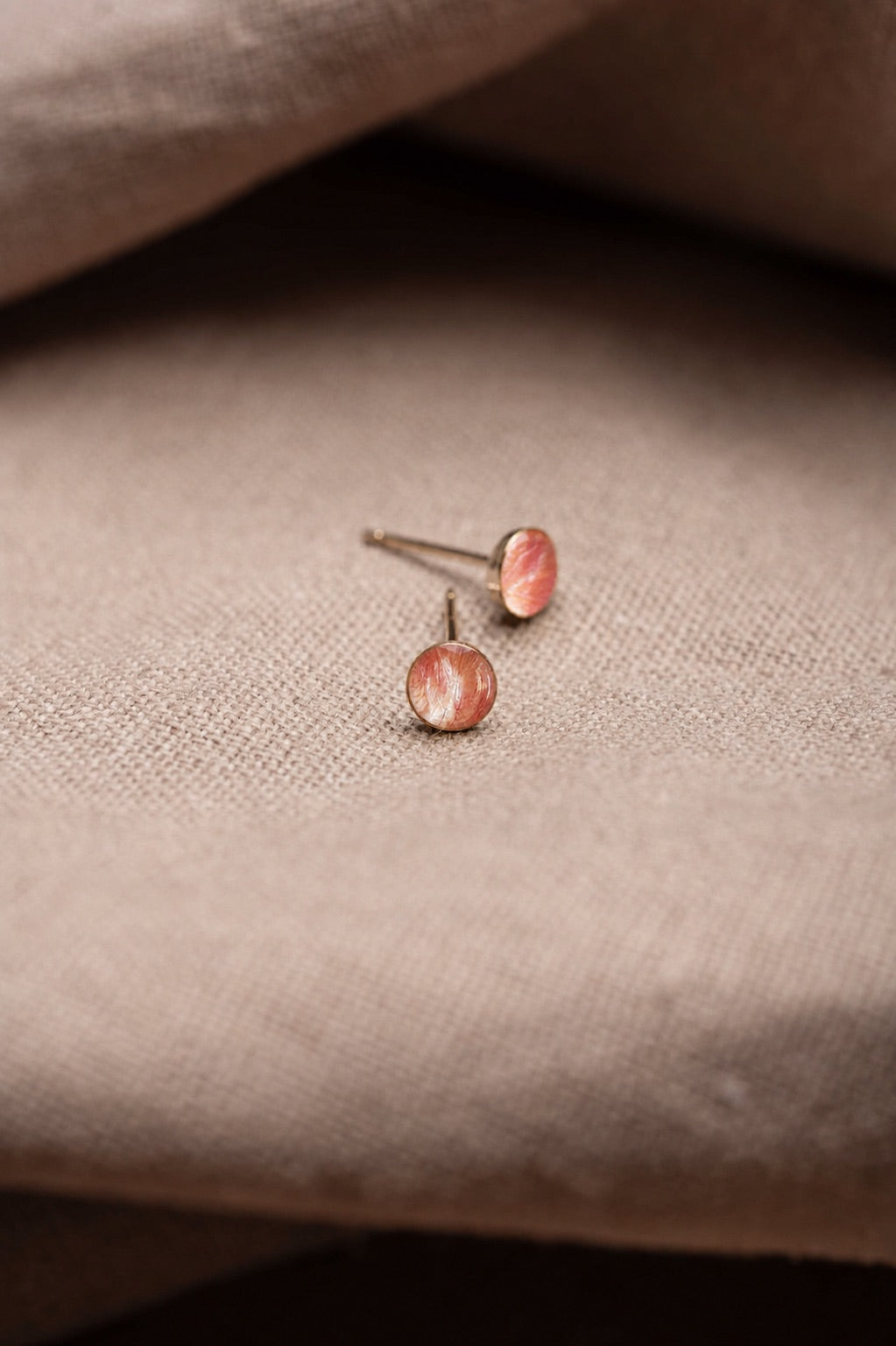 Tulip Stud Earrings Gold