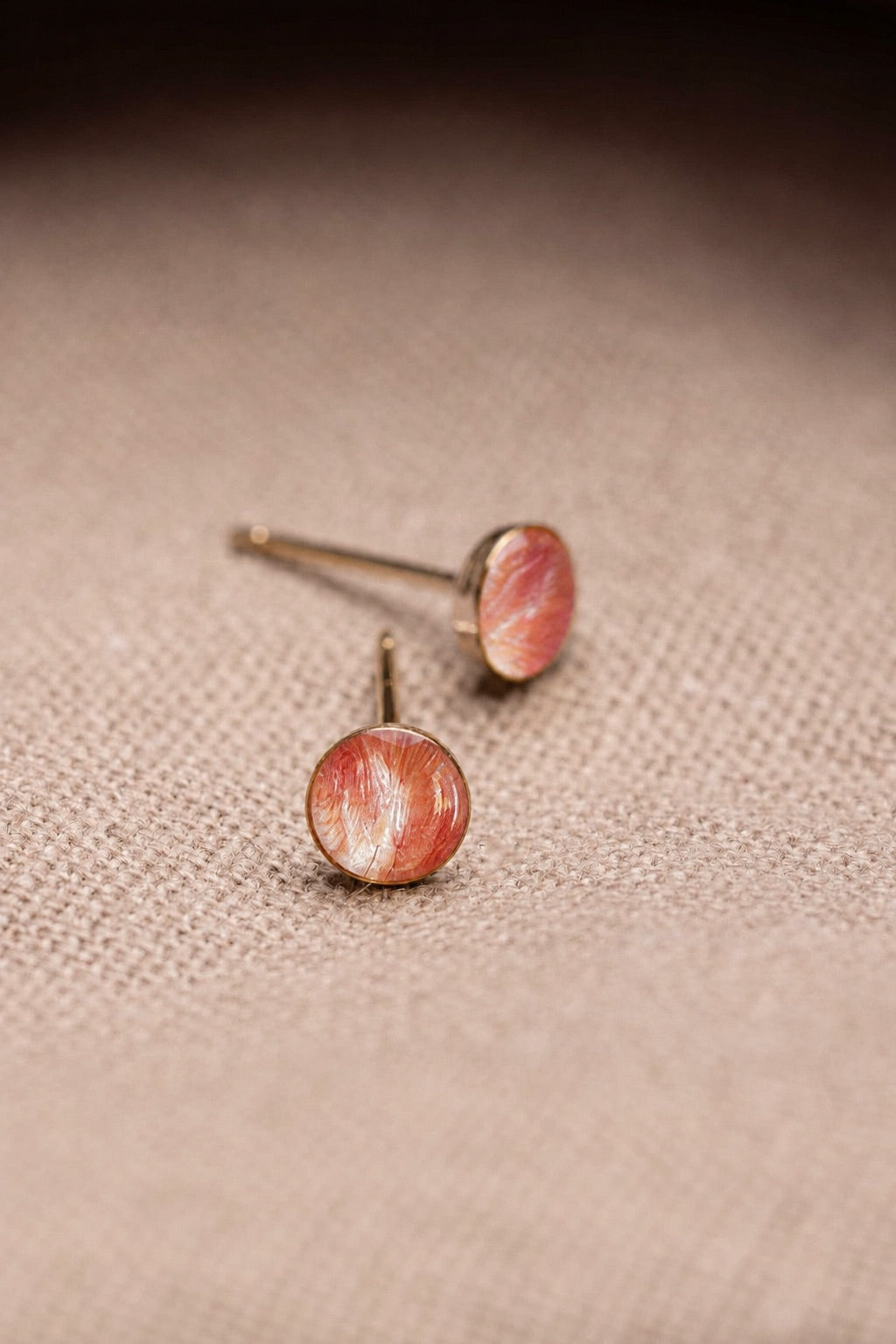 Tulip Stud Earrings Gold