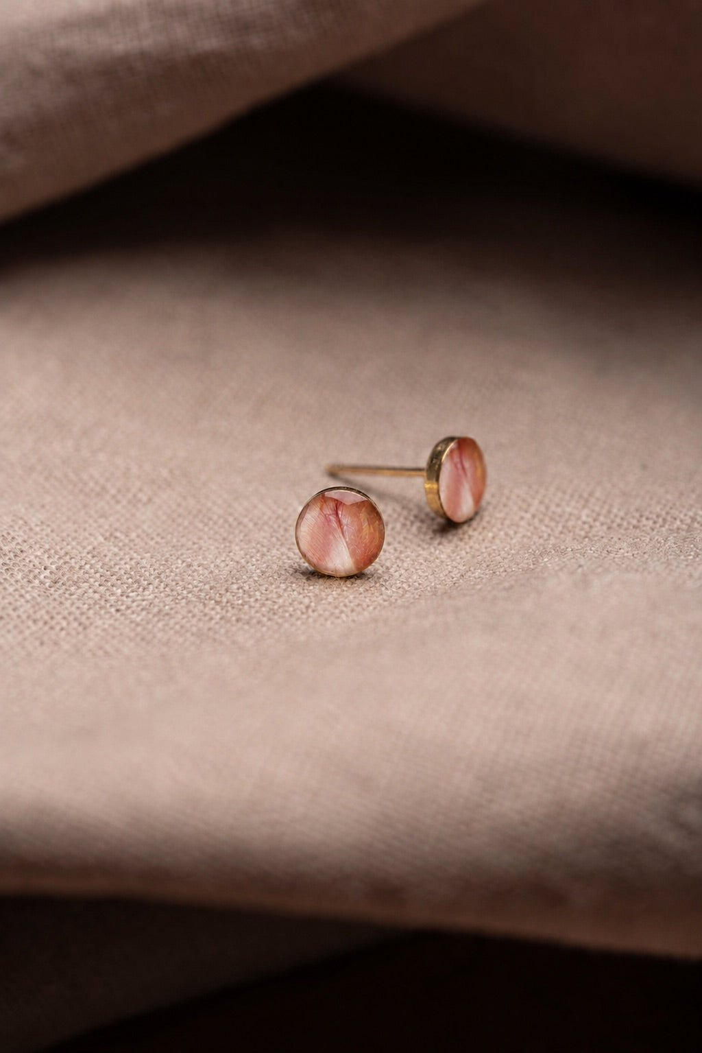 Tulip Stud Earrings Gold