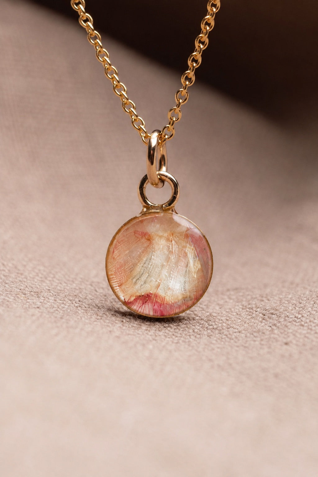 Tulip Round Necklace Gold