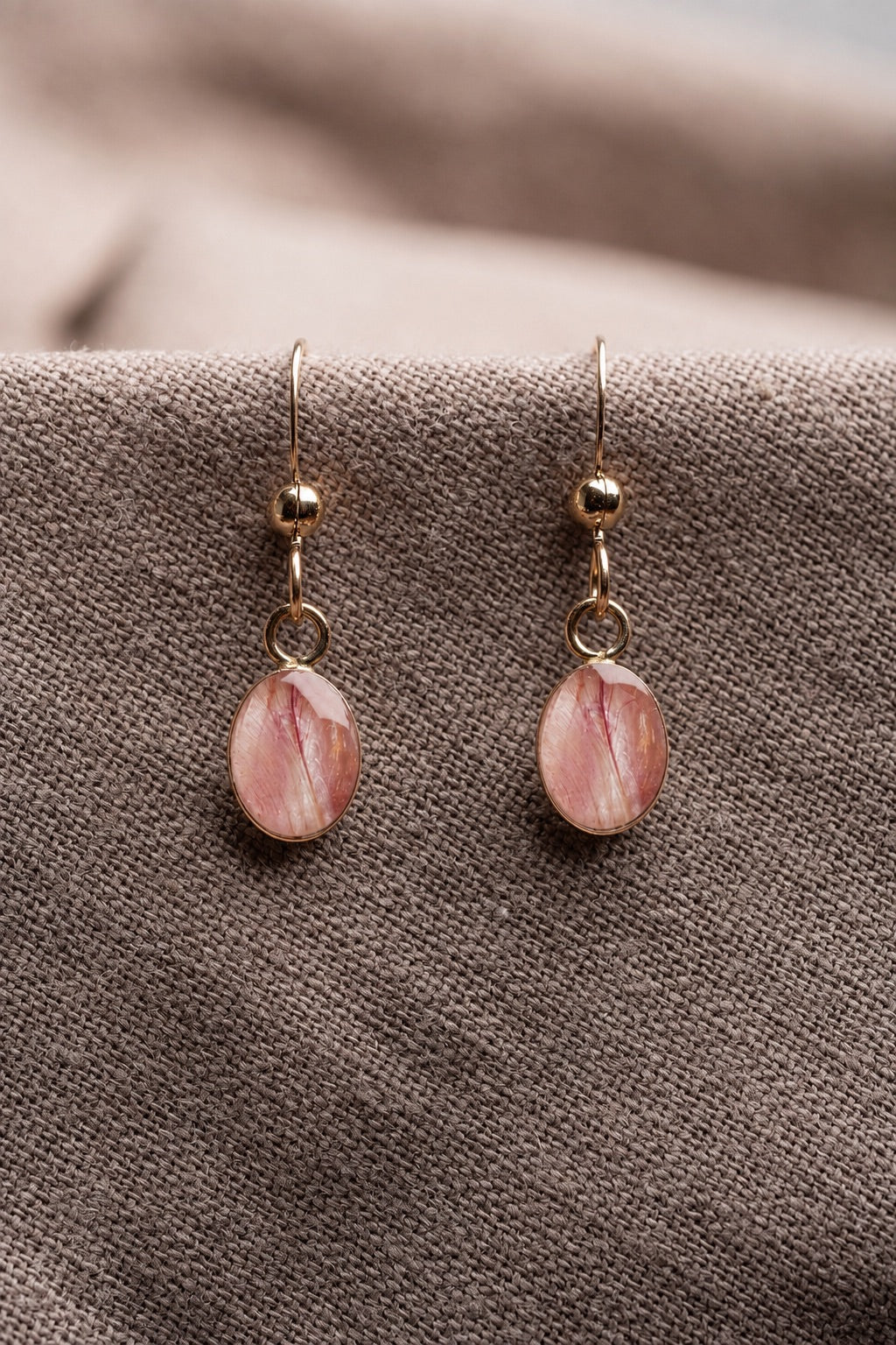 Tulip Oval Earrings Gold