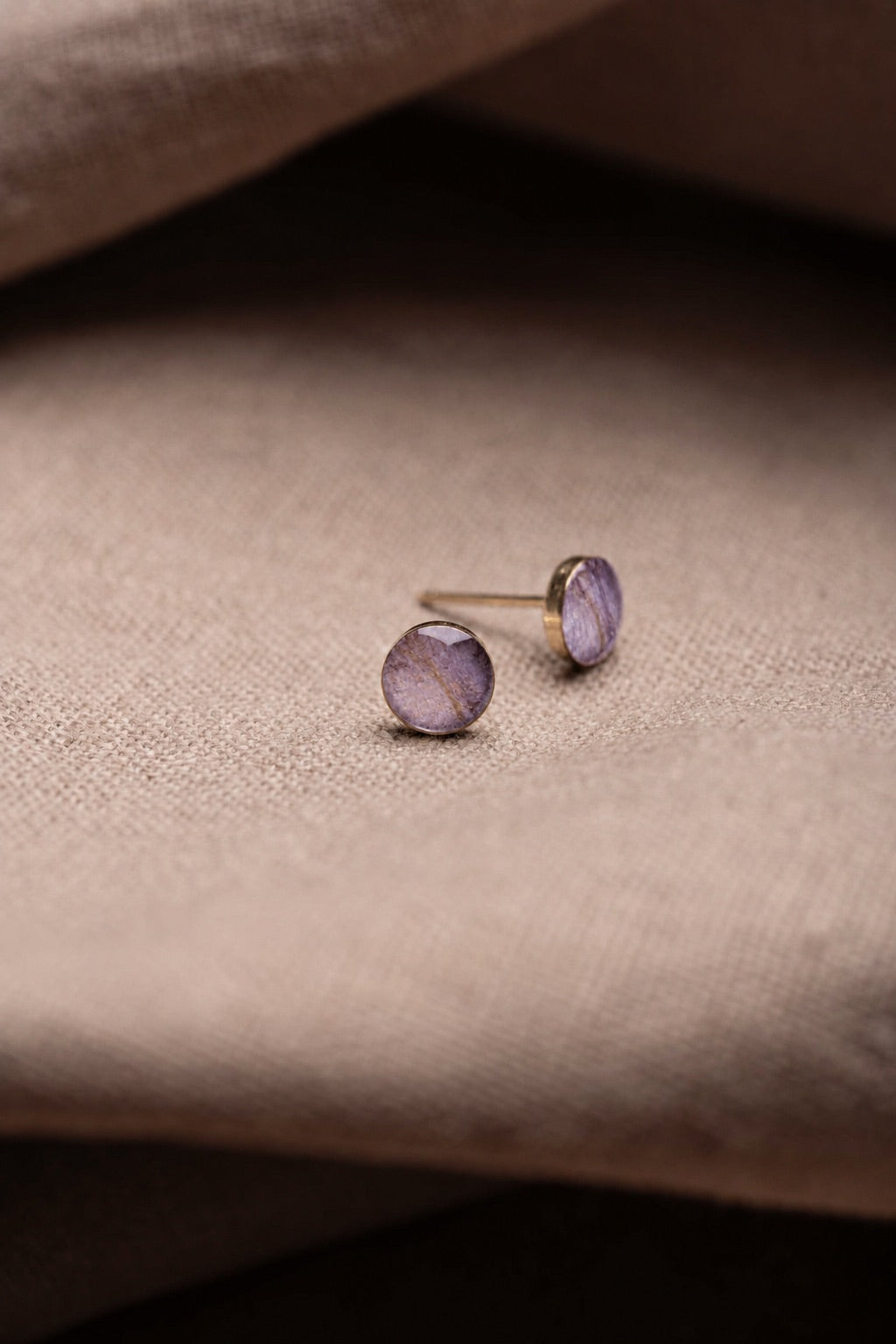 Lilac Stud Earrings Gold