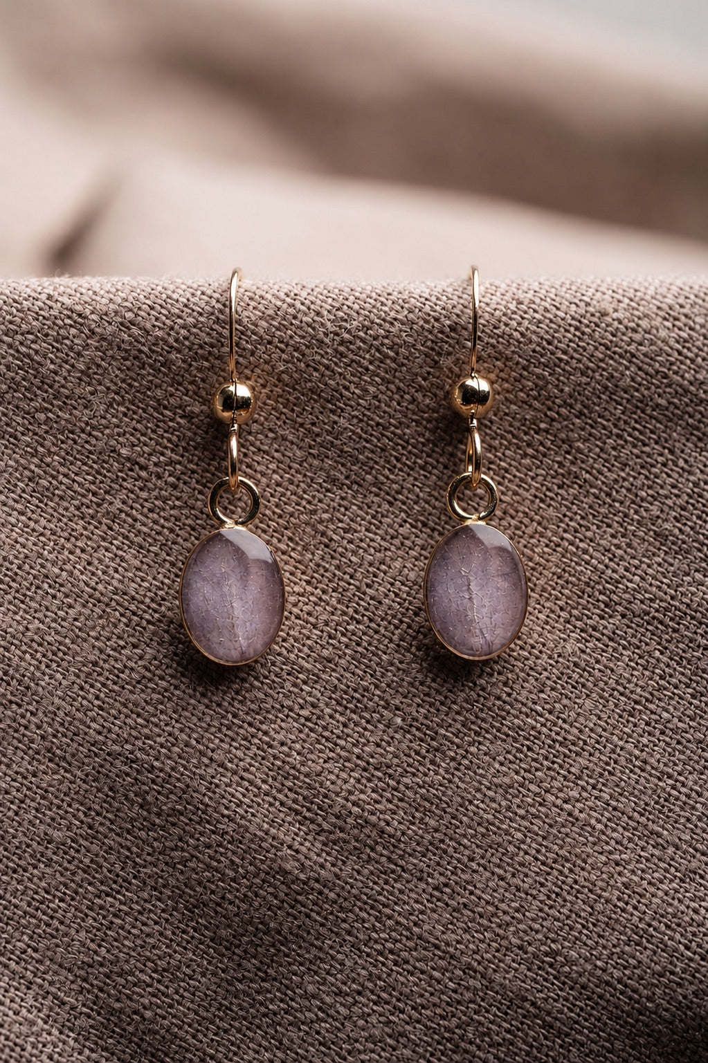 Lilac Oval Earrings Gold