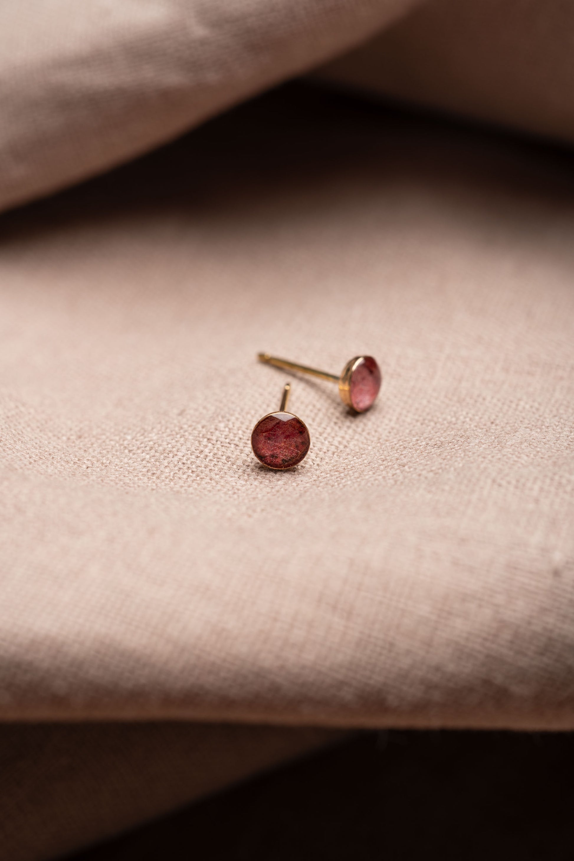 Maple Leaf Stud Earrings Gold