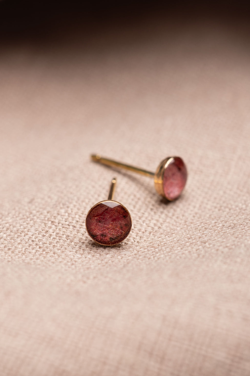 Maple Leaf Stud Earrings Gold