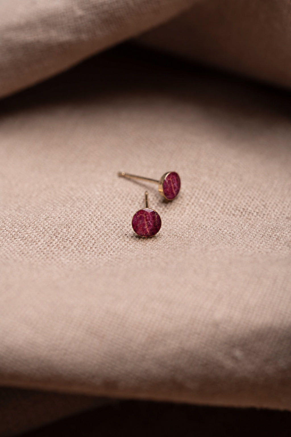 Maple Leaf Stud Earrings Gold