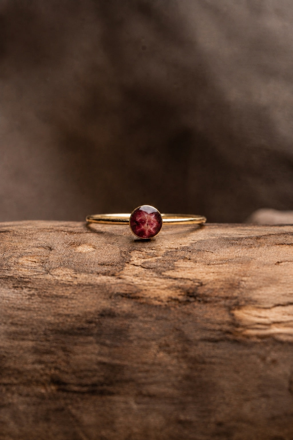 Maple Leaf Stacking Ring Gold