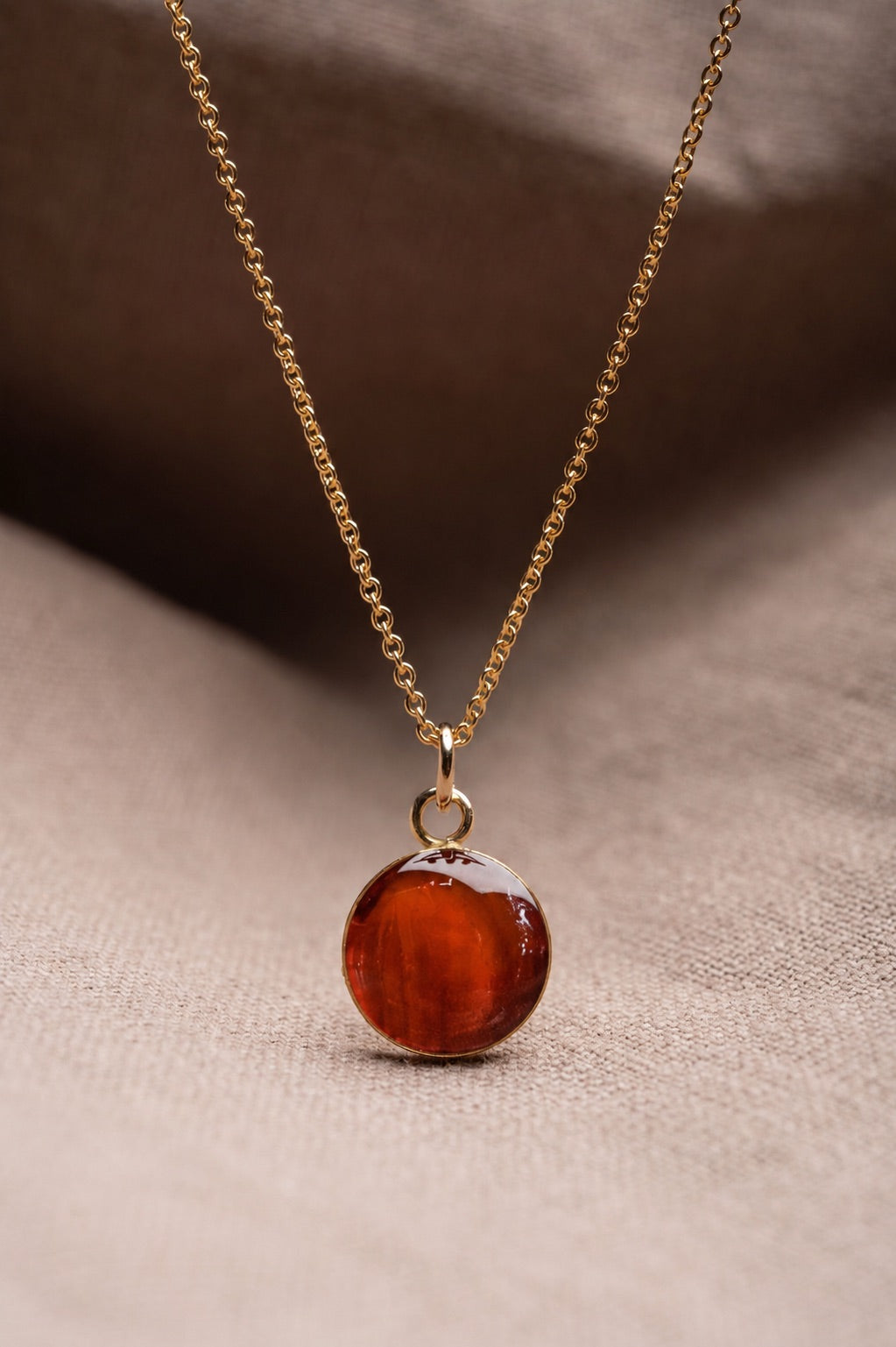 Marigold Round Necklace Gold