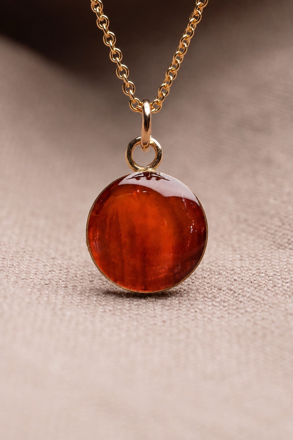 Marigold Round Necklace Gold