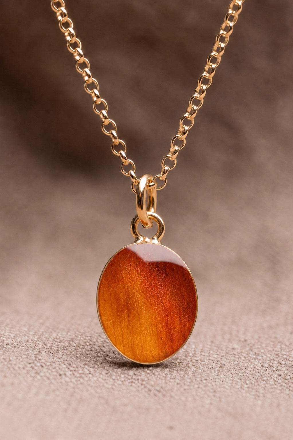 Marigold Oval Necklace Gold